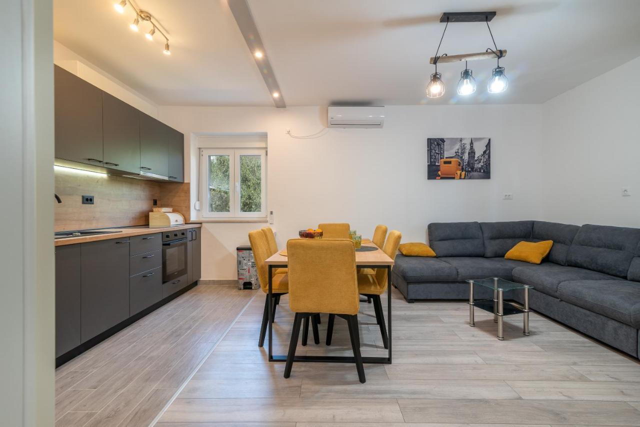 Apartman Galeb Trogir Exterior photo