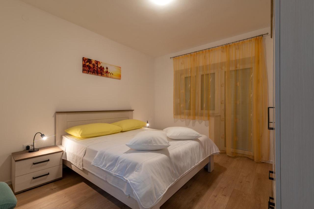 Apartman Galeb Trogir Exterior photo